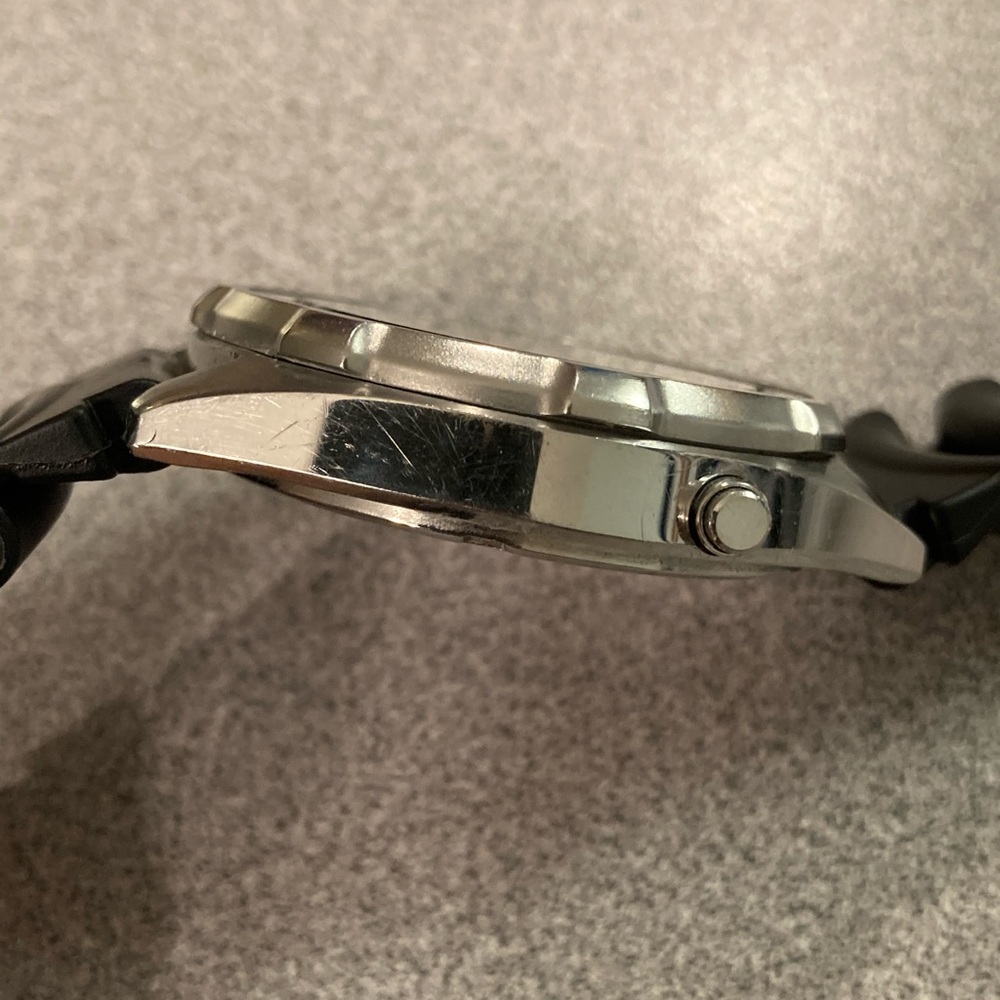 Vintage Casio Arnie, AMW-320, new battery, works great, rubber strap - Picture 3 of 7